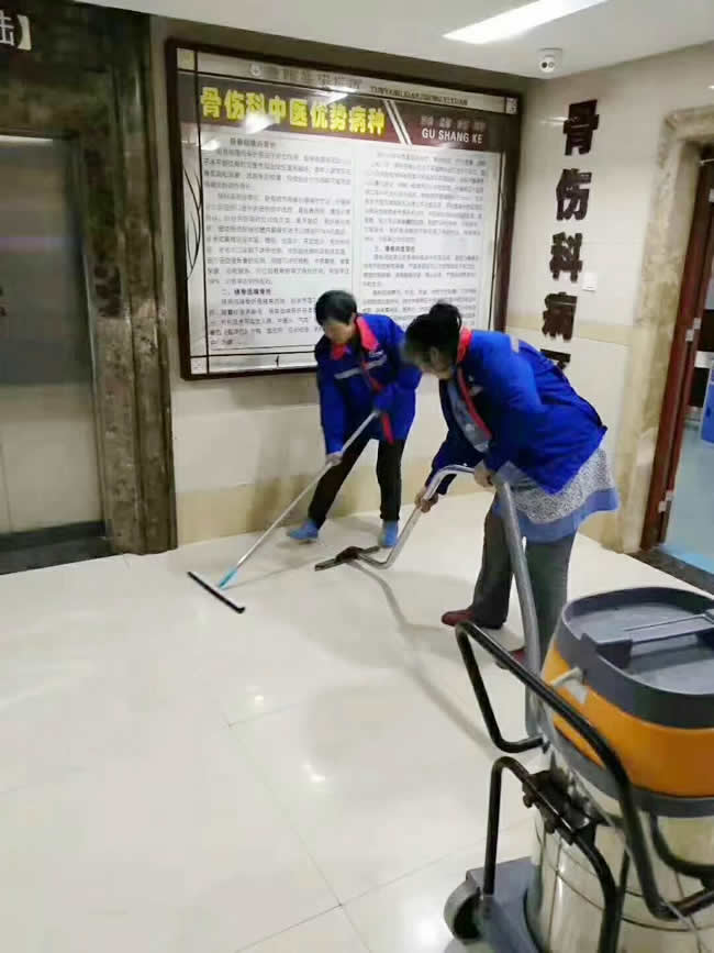 重慶市云陽縣中醫院地板防滑處理