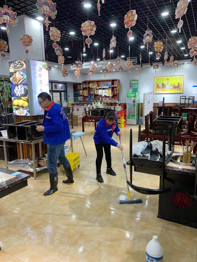 重慶市江津區白沙鎮漁水灣參魚片餐廳地面防滑處理
